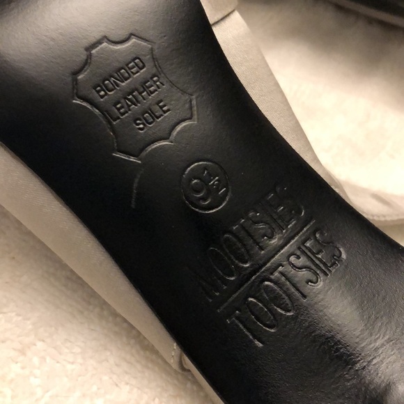 Mootsies Tootsies Silver Heels Rhinestone Buckle - Picture 9 of 9